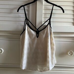 ASTR cream & black top size small